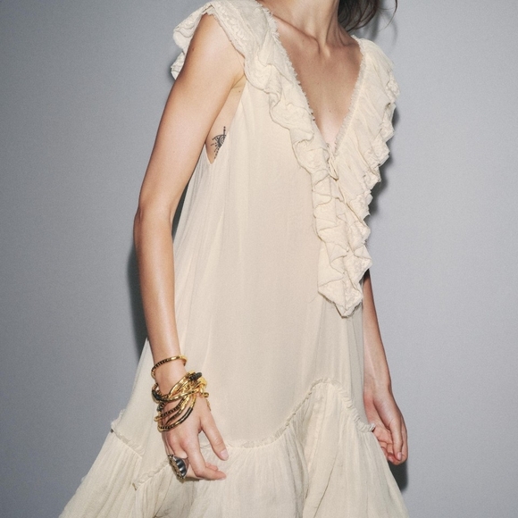 NWT Zara Lace Ruffled Tie-front V-Neck Dress In Cream - M - Picture 2 of 8